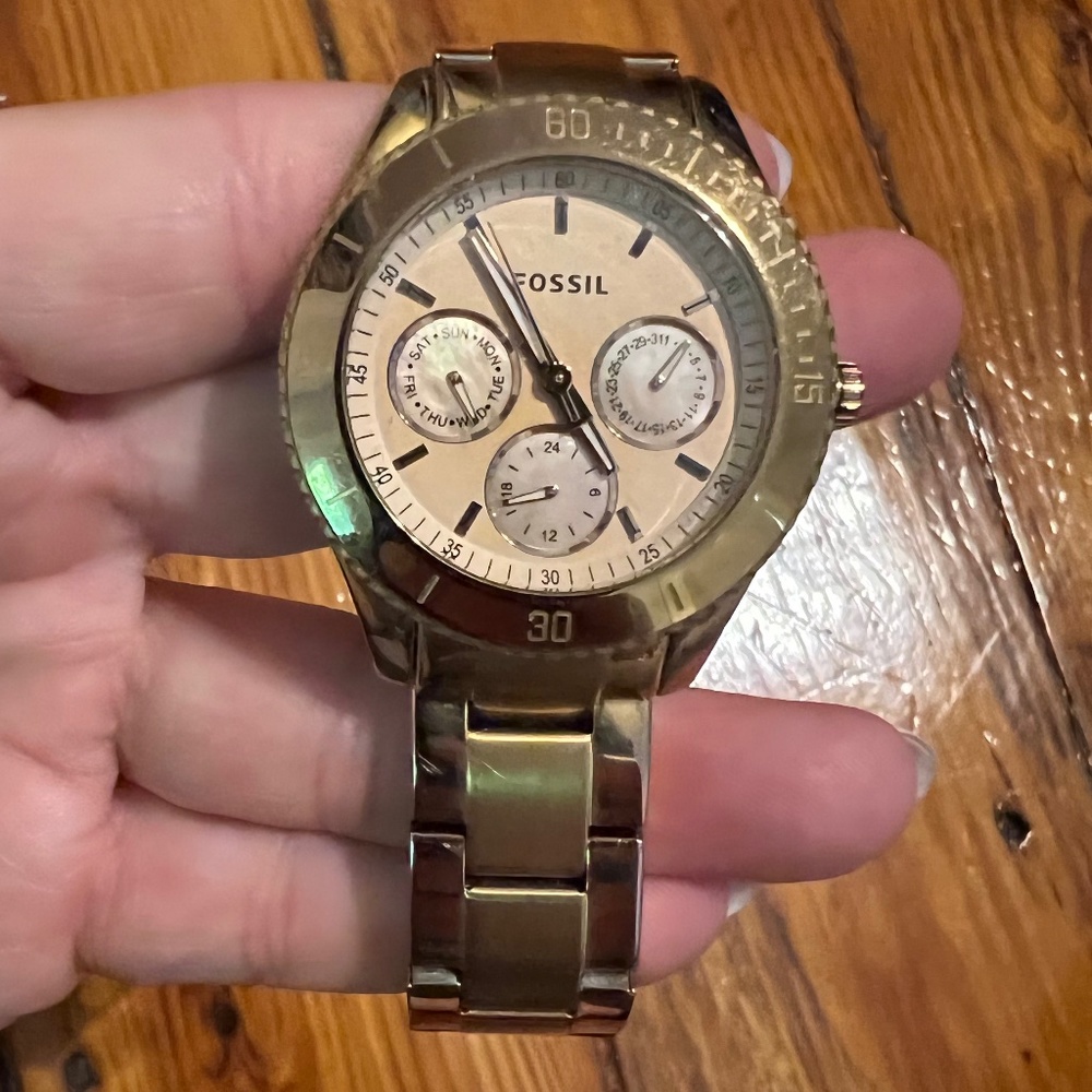 FOSSIL Pale Gold Link Watch